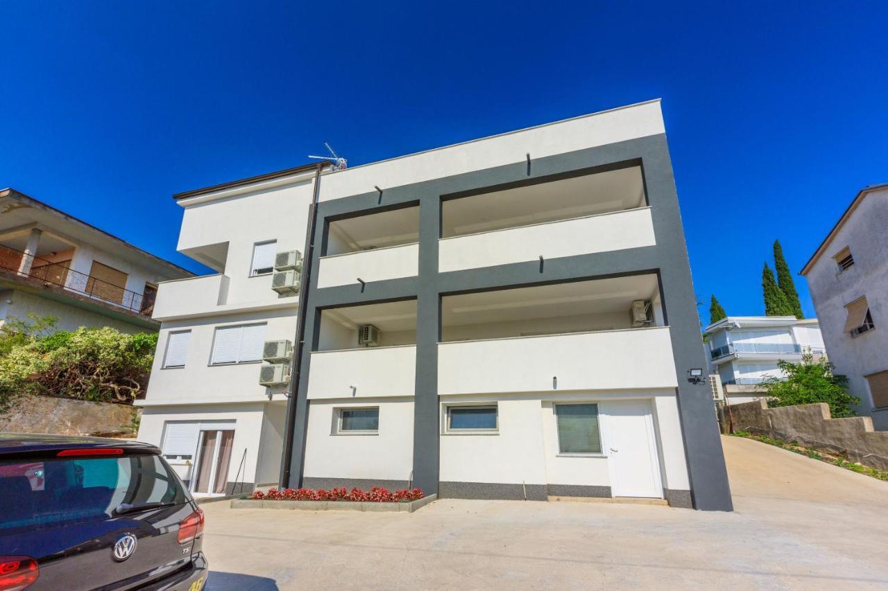 Apartments Cvetkovic Цриквеница Экстерьер фото